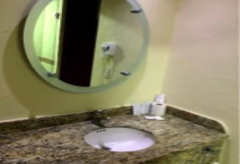 Hm Hotel Y Suites Plaza