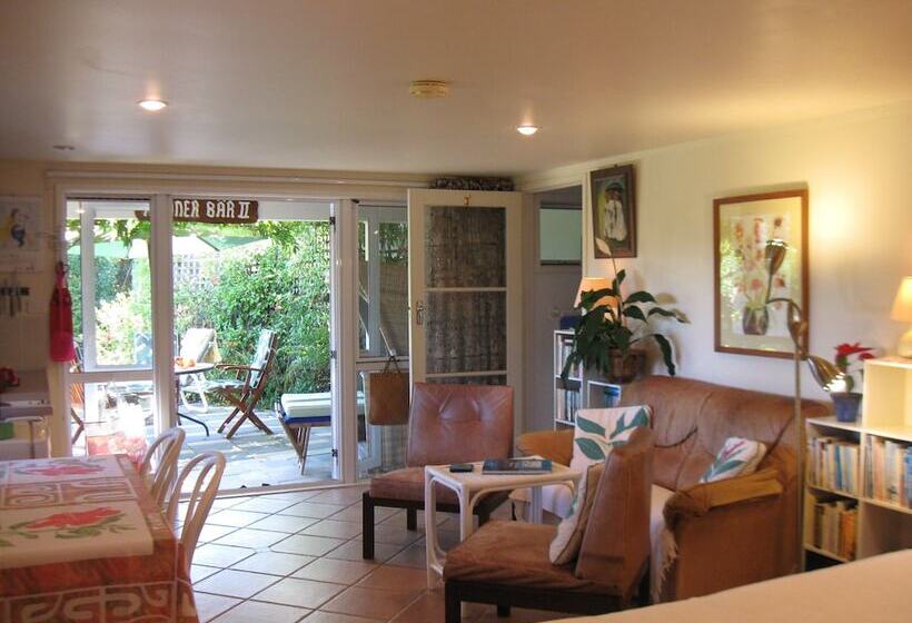 هتل Aimeo Cottage