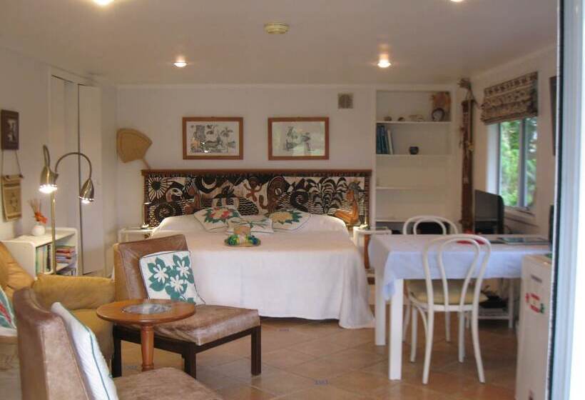 هتل Aimeo Cottage