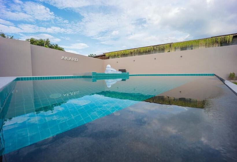 هتل Akard Private Villas Sattahip