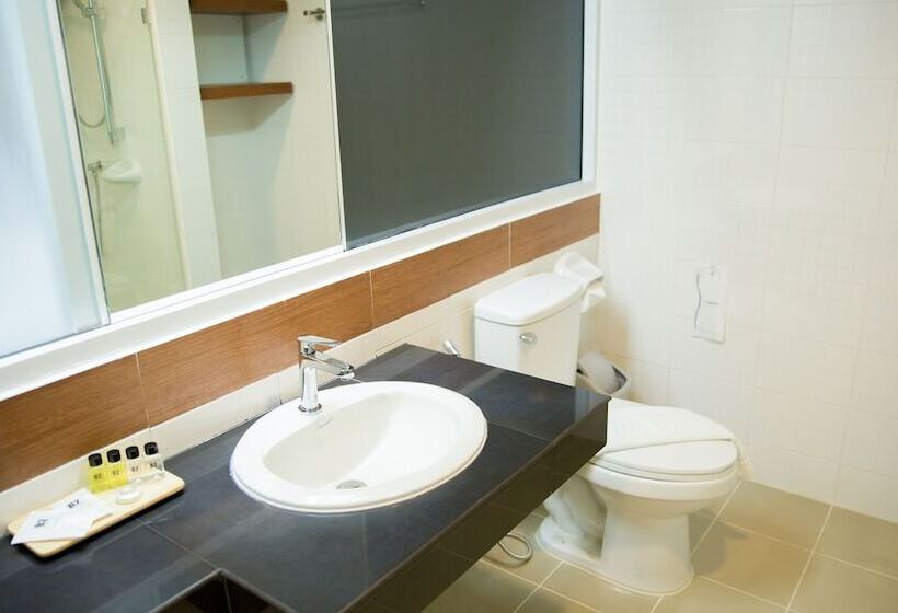 酒店 B2 Hat Yai Rat Uthit Boutique & Budget