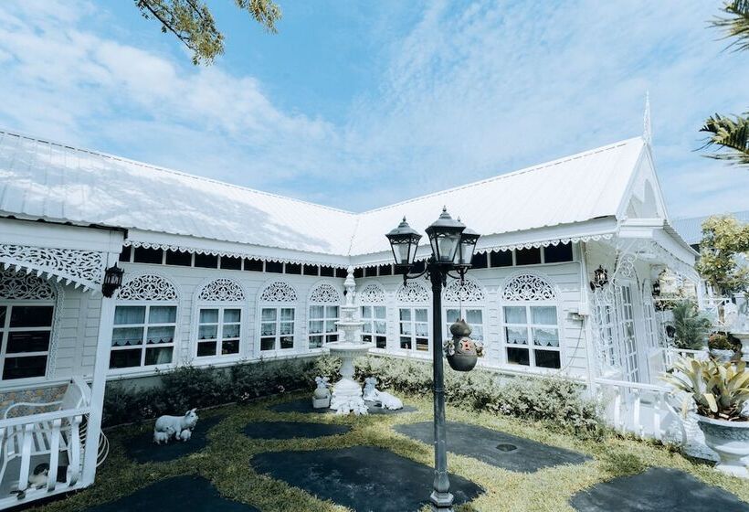 Отель Bb Le Garden