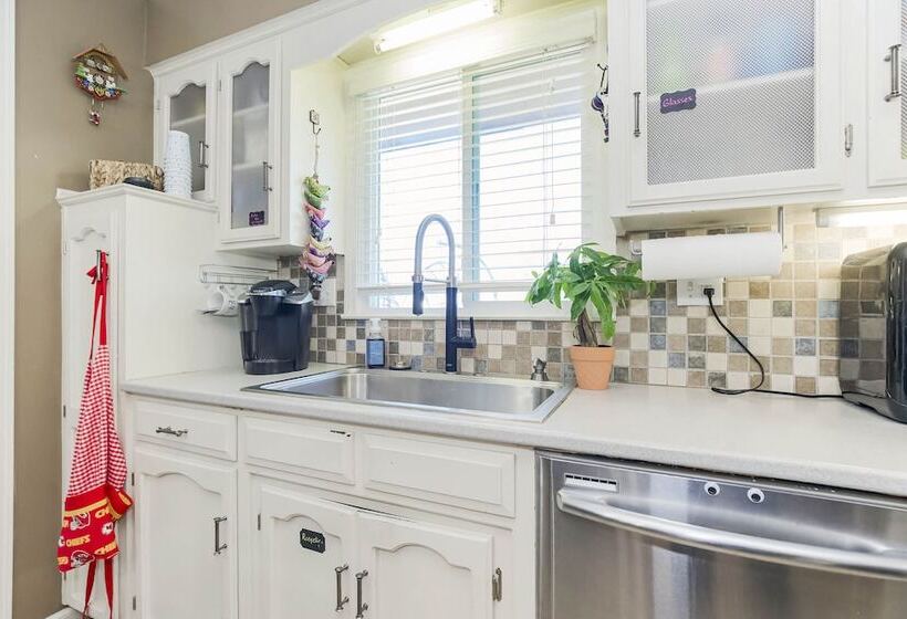 فندق Becky & Marvels 420 Stay   Private Room