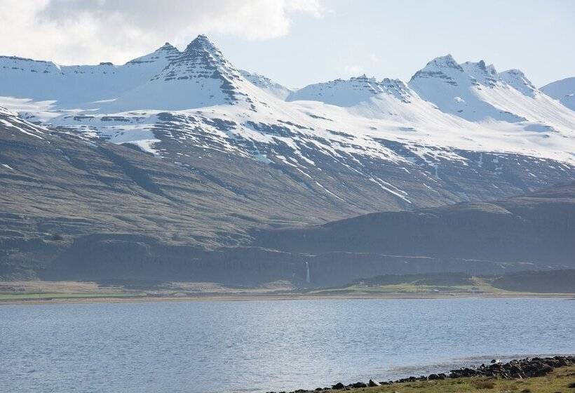 هتل Bragdavellir Cottages