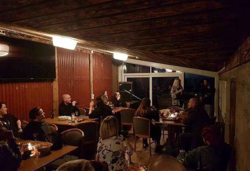 هتل Bragdavellir Cottages