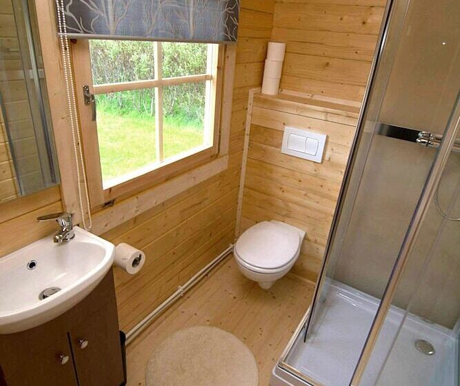 هتل Bragdavellir Cottages