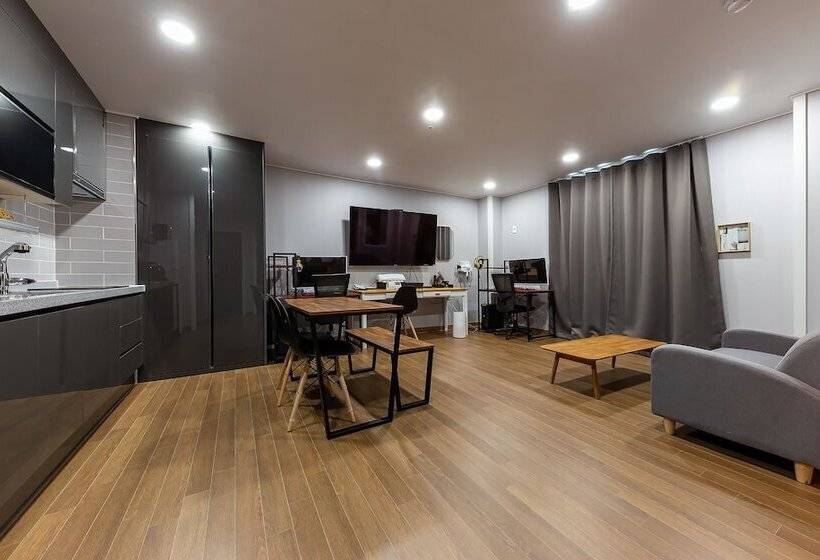 호텔 Cheongju Teemer Inn