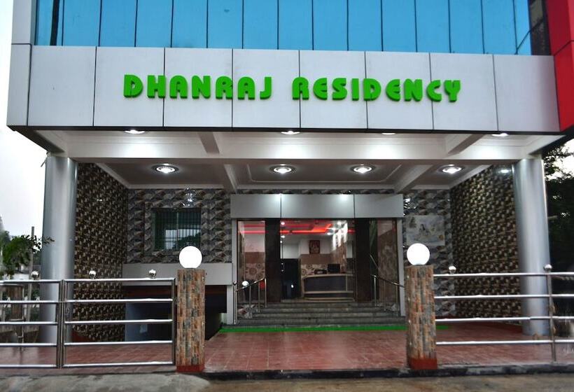 酒店 Dhanraj Residency