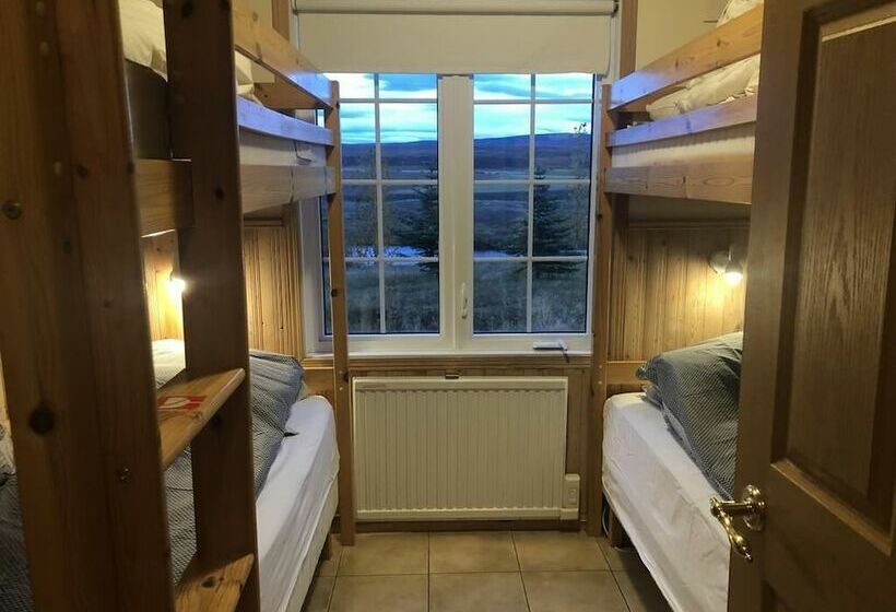 هتل Eyjasól Cottages