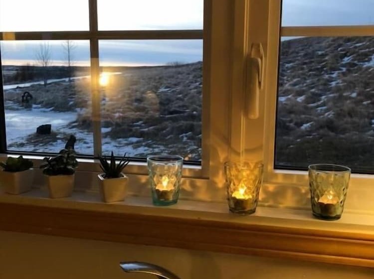 هتل Eyjasól Cottages