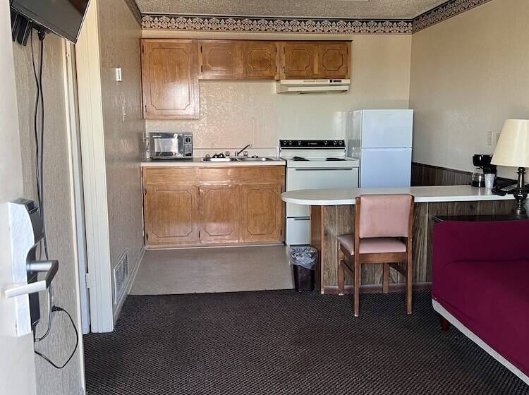 فندق Hallmark Inn And Suites