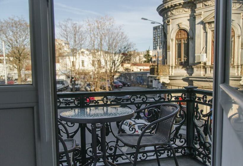 هتل The Floor Piata Unirii