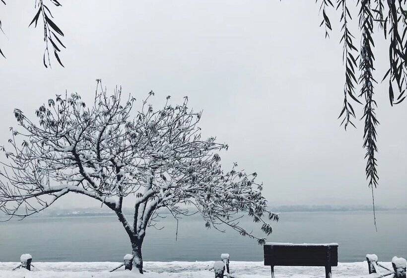 فندق Lakeside Courtyard By Jinspecial