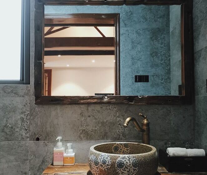 فندق Lakeside Courtyard By Jinspecial