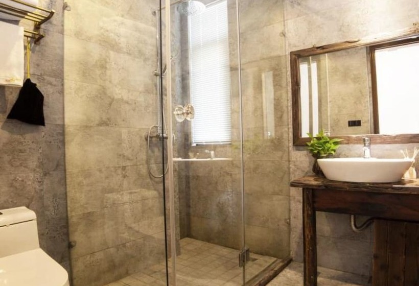 فندق Lakeside Courtyard By Jinspecial