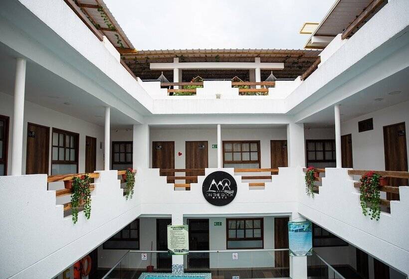 בית מלון כפרי On The Rock