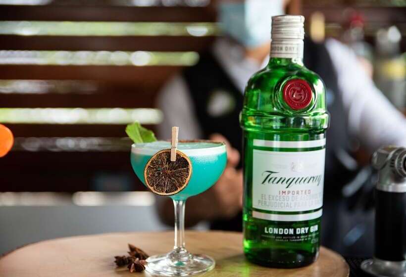 בית מלון כפרי On The Rock