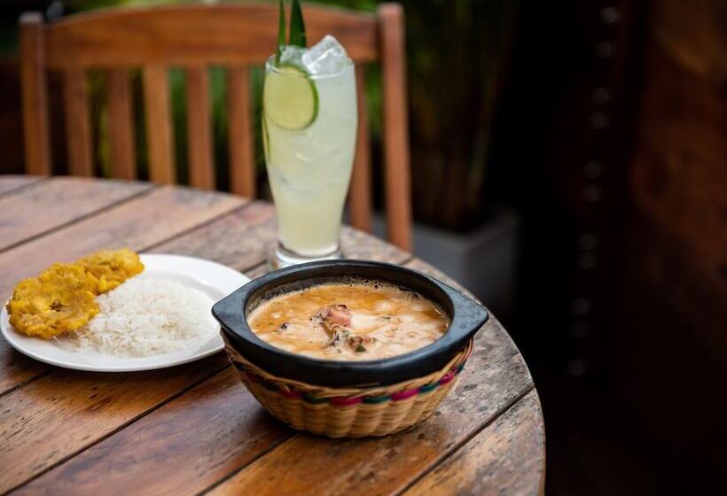 בית מלון כפרי On The Rock