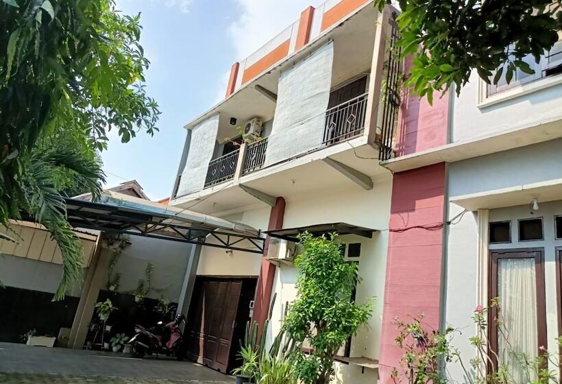فندق Oyo 91332 City-m Urban Homestay