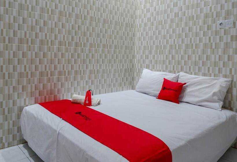 호텔 Reddoorz Near Lippo Plaza Kendari