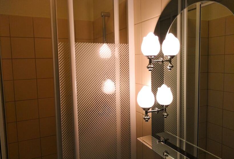 호텔 &restauracja Dallas