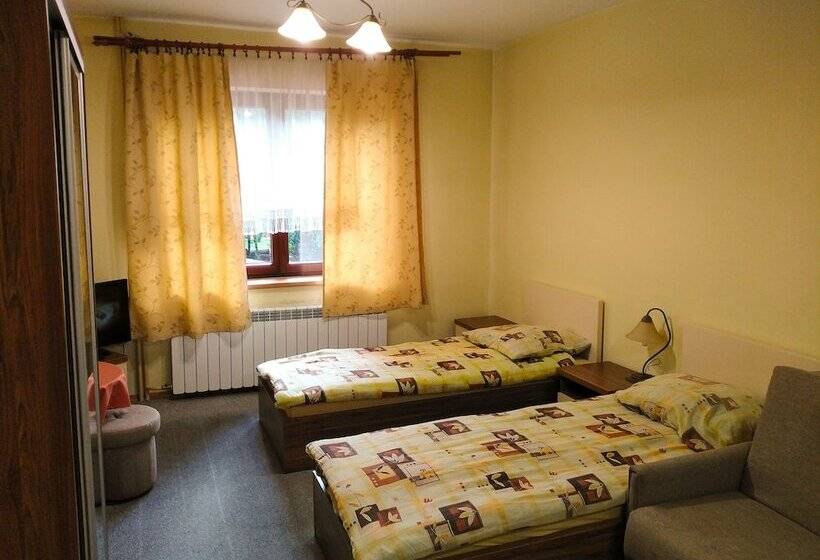 酒店 &restauracja Dallas