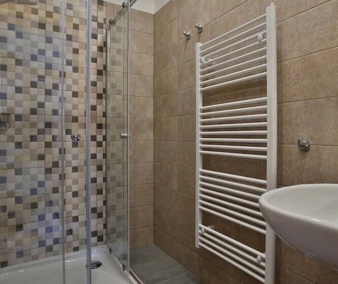 هتل Rezort Gothal Apartmany A Penziony