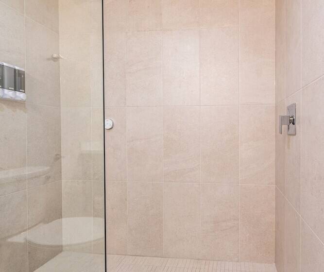 Отель Rooms At Riveredge