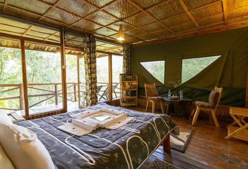 هتل Rushaga Gorilla Lodge