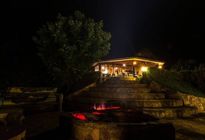 هتل Rushaga Gorilla Lodge