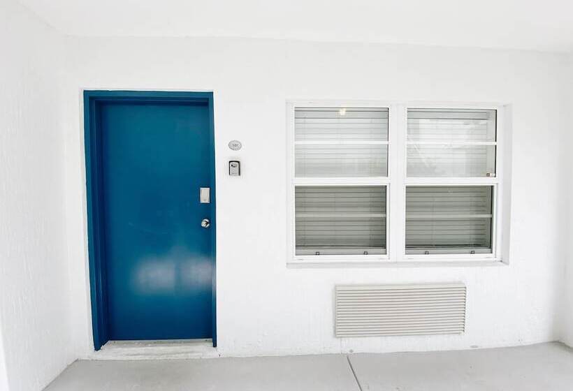 בית מלון כפרי Samantha Apartments By Lowkl