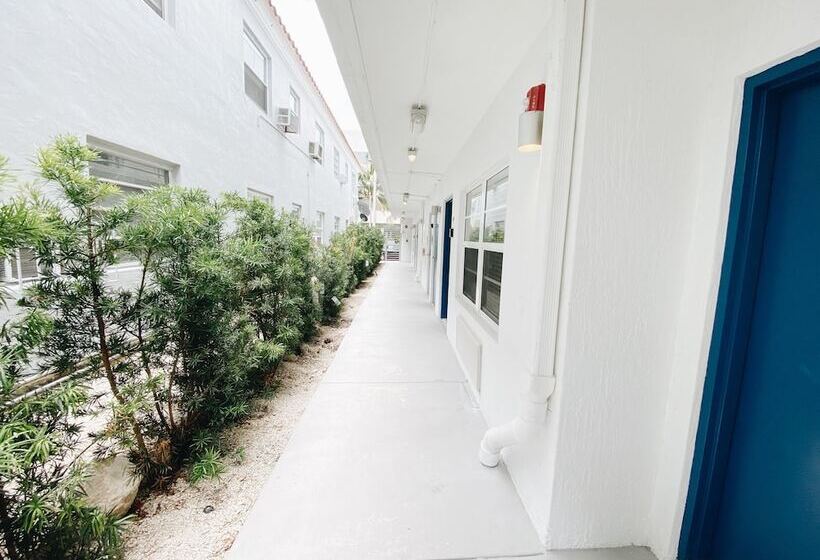 בית מלון כפרי Samantha Apartments By Lowkl