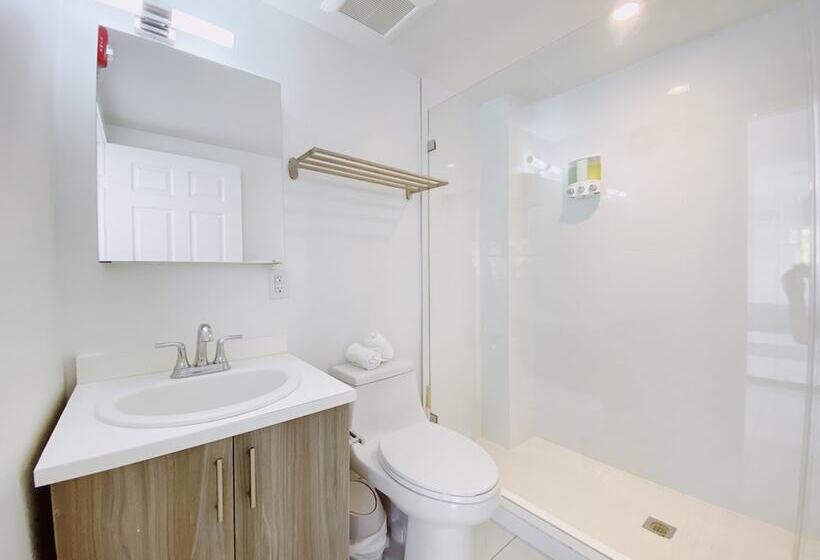 בית מלון כפרי Samantha Apartments By Lowkl