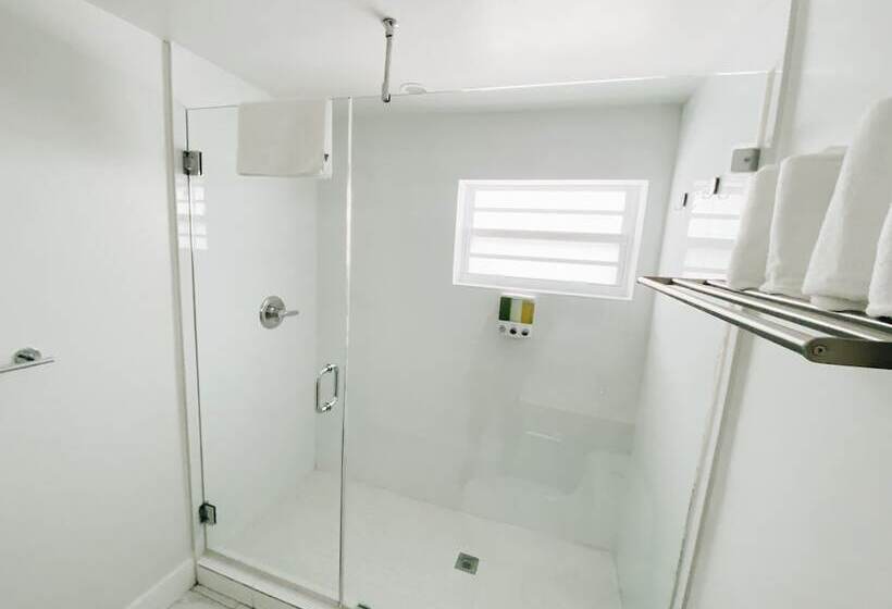 בית מלון כפרי Samantha Apartments By Lowkl