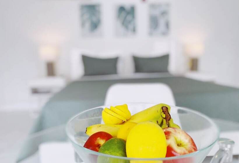 בית מלון כפרי Samantha Apartments By Lowkl