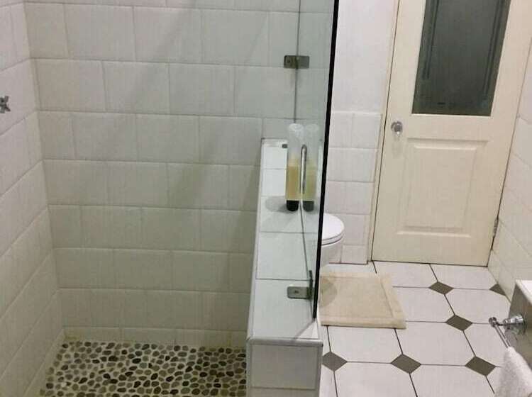 Отель Sandton Shandon House