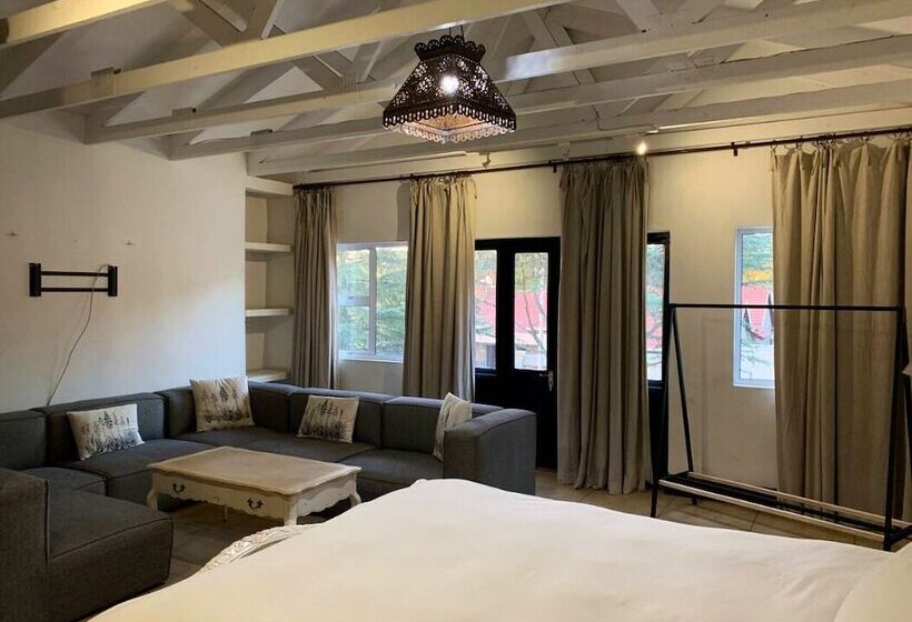 Отель Sandton Shandon House