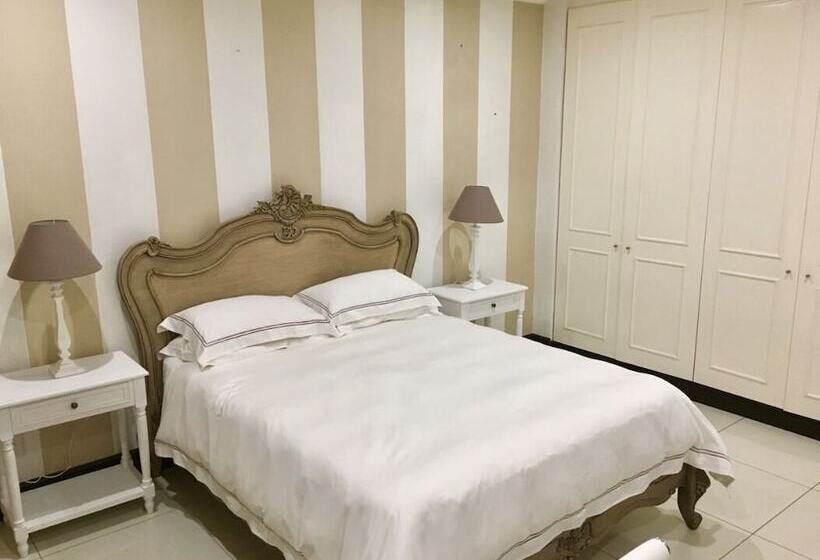 Отель Sandton Shandon House