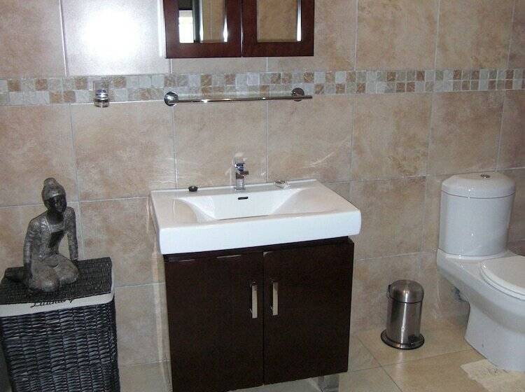 בית מלון כפרי Shamba Lodge