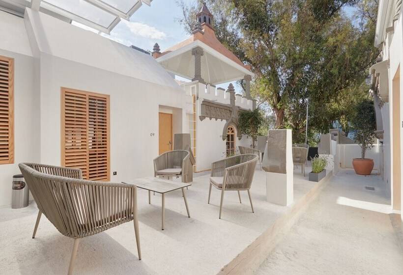 ホテル Sonder Parián