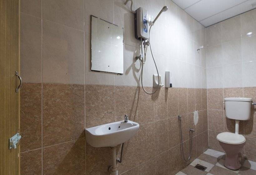 בית מלון כפרי Spot On 89861 Man