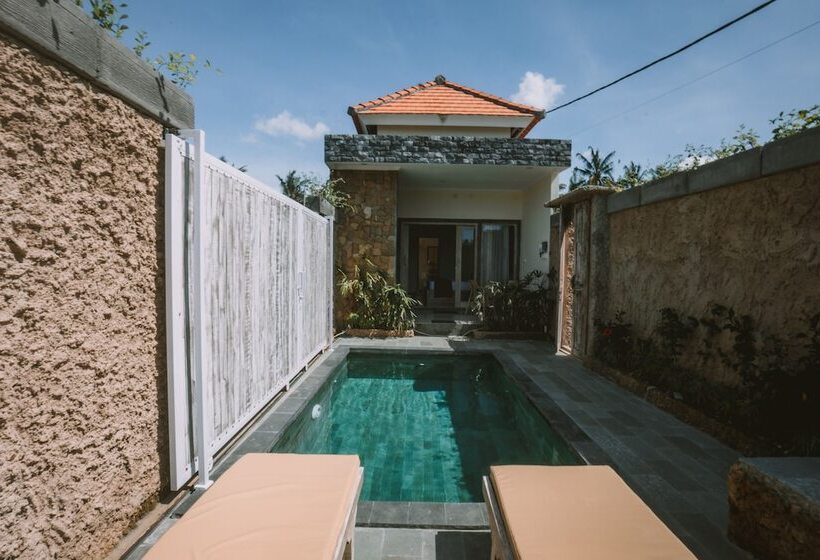 Sujiwa Ubud Hotel & Villa