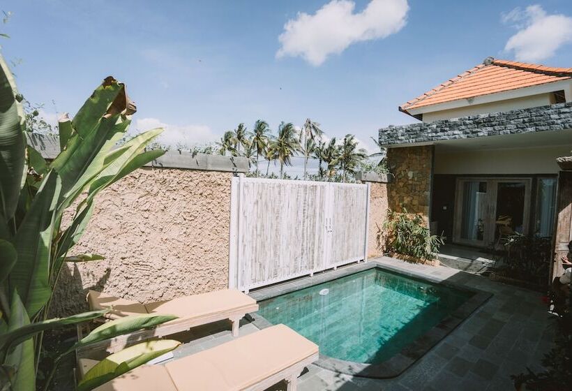 Sujiwa Ubud Hotel & Villa