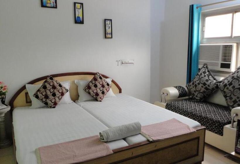 هتل Swarajya Palace