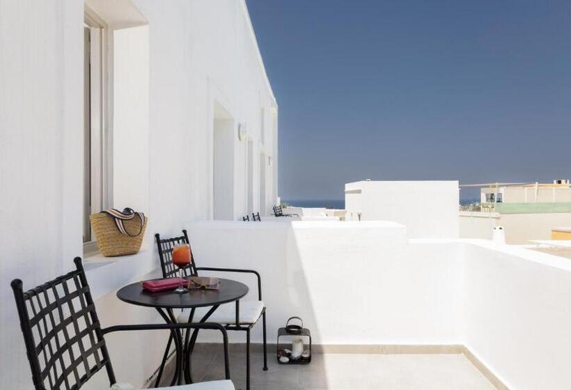 هتل The Museum Project Oia