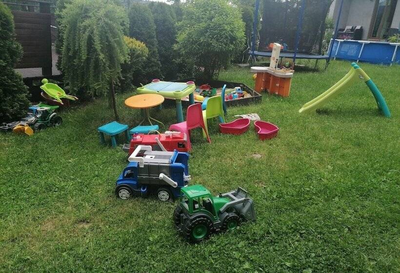 هتل Willa Pod Orłem