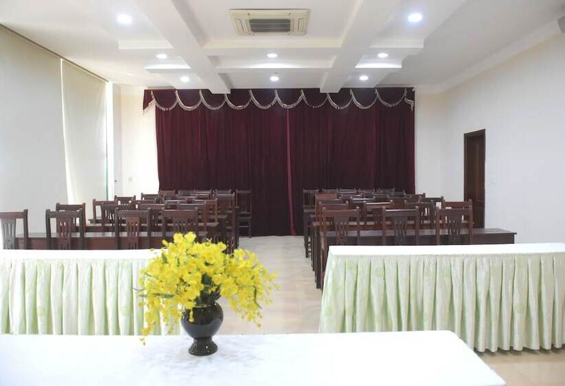 酒店 Coecco Xieng Khouang