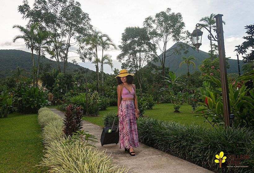 فندق Yellow Tree Suites