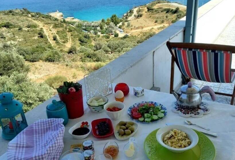 Laila Otel  Karaburun