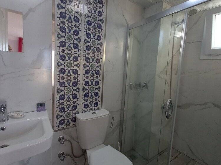 Laila Otel  Karaburun